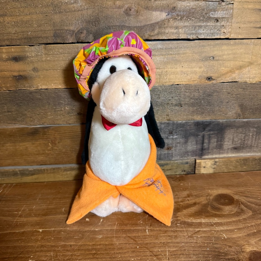 Vintage 1985 DAKIN OPUS THE PENGUIN Stuffed Plush HOLLIDAY HOTEL Wet Phase